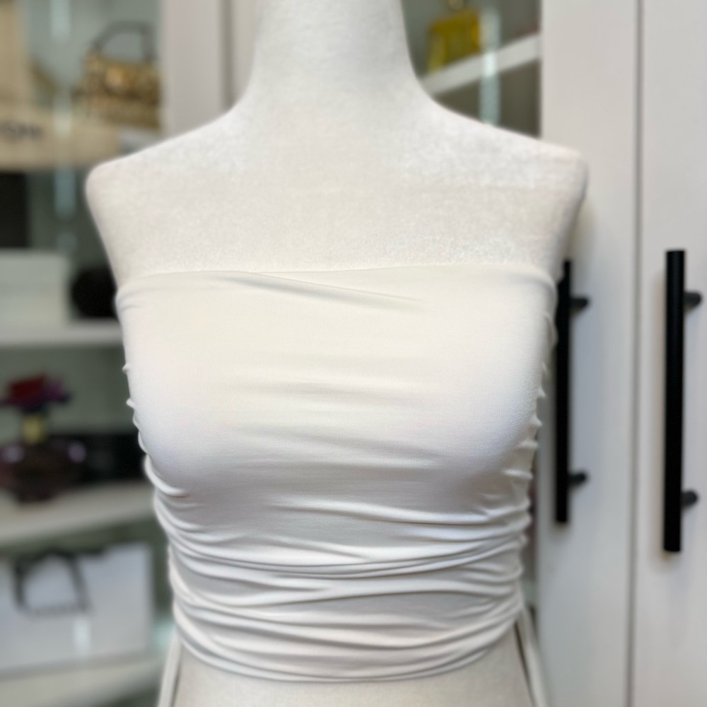 Elegant White Strapless Top